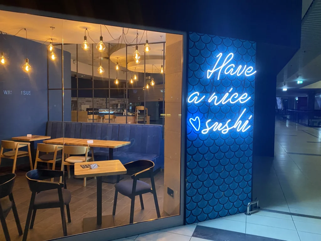 Insegna LED nella Galleria Pasaż Grunwaldzki
